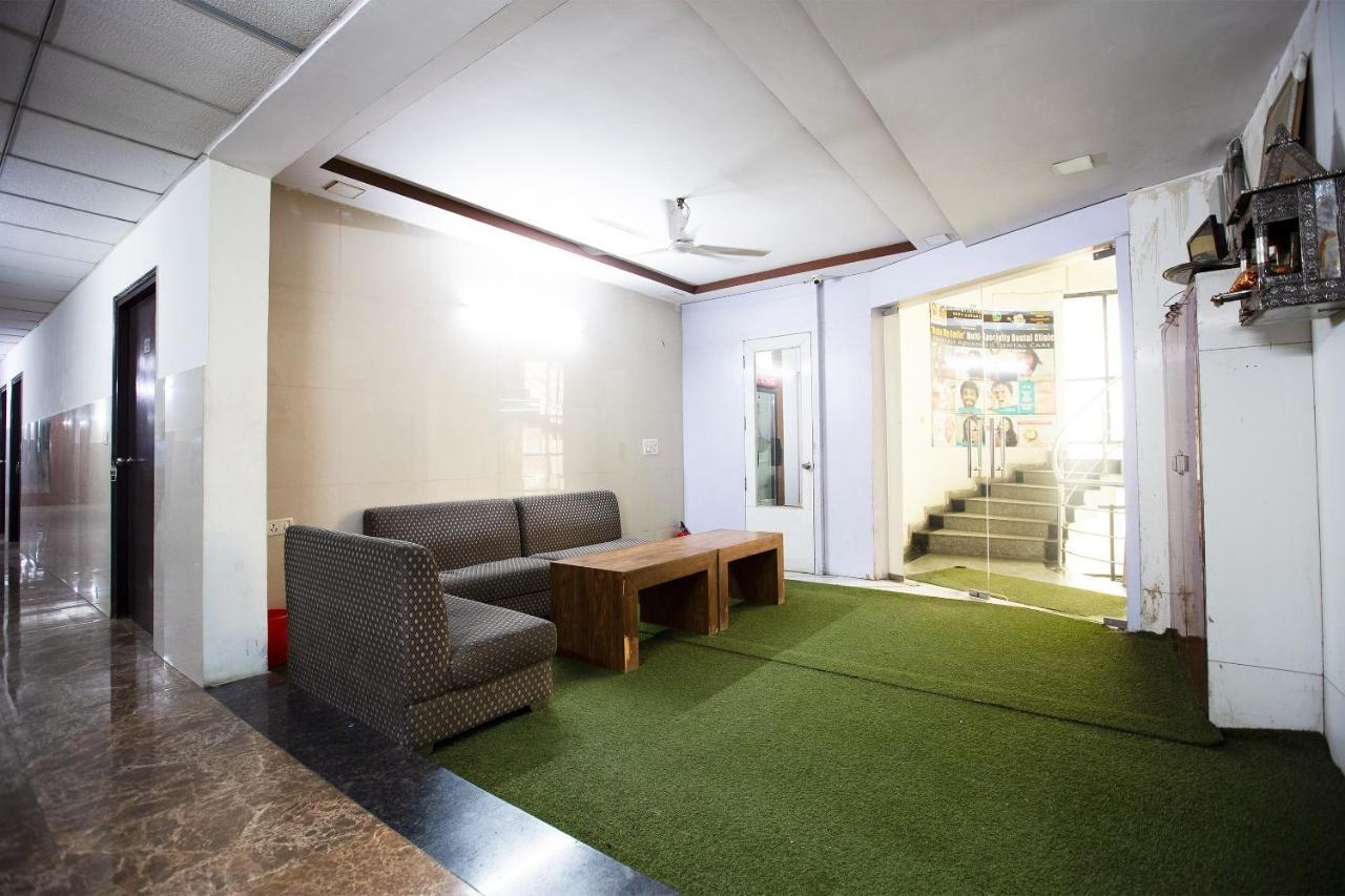 Oyo 44174 Hotel Mid Town Prime Harthala Dış mekan fotoğraf
