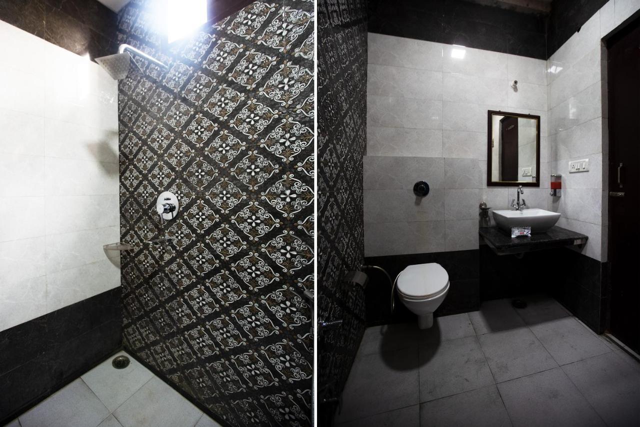 Oyo 44174 Hotel Mid Town Prime Harthala Dış mekan fotoğraf